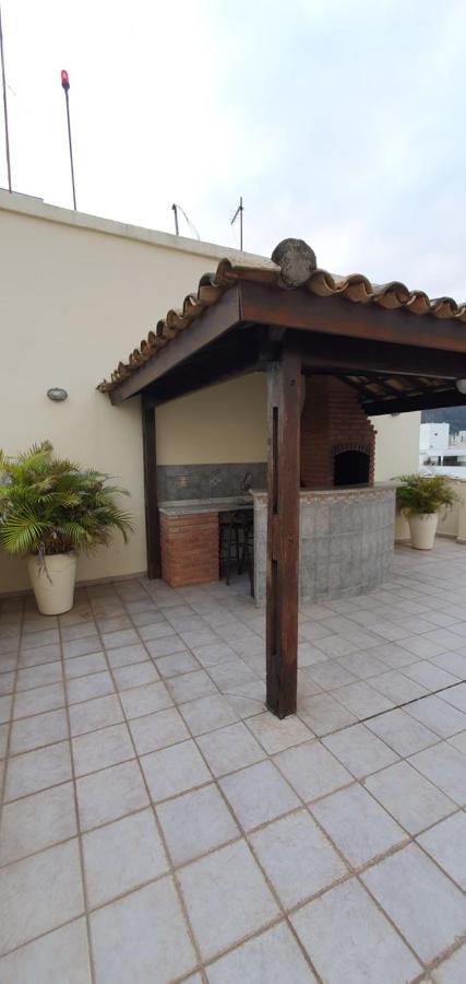 Cobertura Triplex Na Praia Da Enseada Гуаружа Экстерьер фото