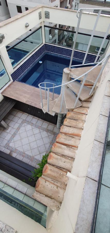 Cobertura Triplex Na Praia Da Enseada Гуаружа Экстерьер фото