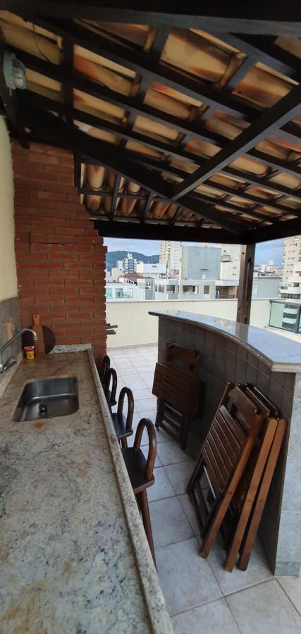 Cobertura Triplex Na Praia Da Enseada Гуаружа Экстерьер фото